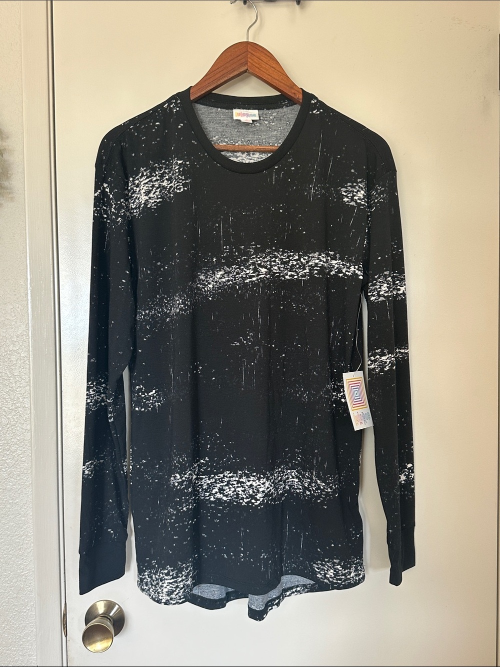 NWT LulaRoe long sleeve - SMALL